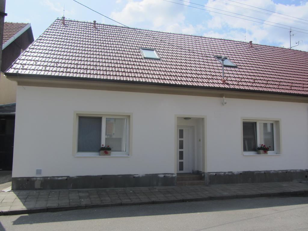 Penzion Kratochvil Dolni Dunajovice Bagian luar foto