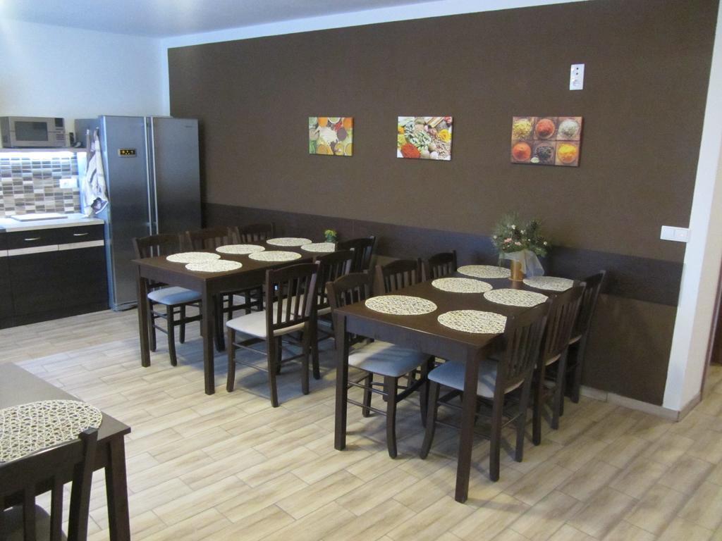 Penzion Kratochvil Dolni Dunajovice Bagian luar foto