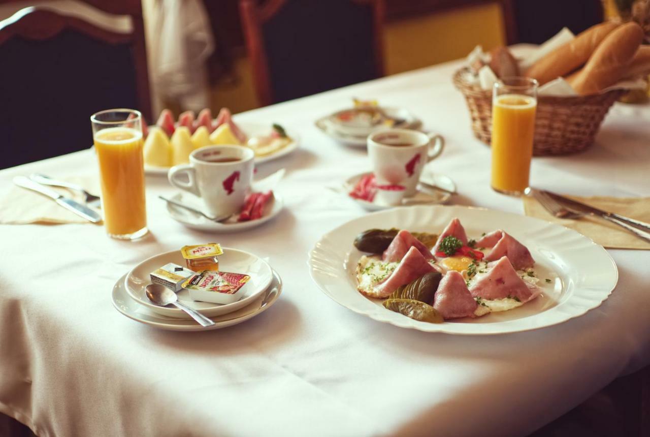 Penzion Kratochvil Dolni Dunajovice Bagian luar foto