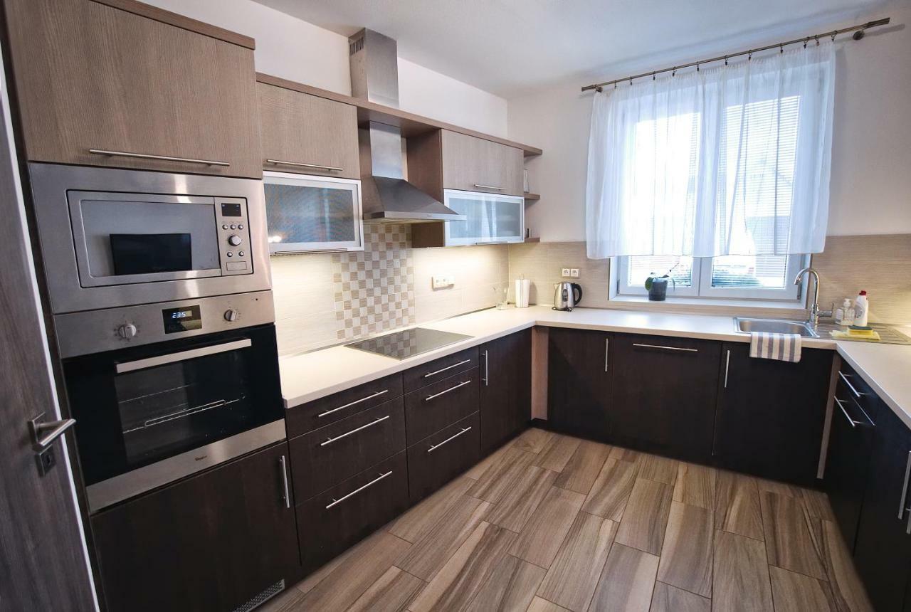Penzion Kratochvil Dolni Dunajovice Bagian luar foto